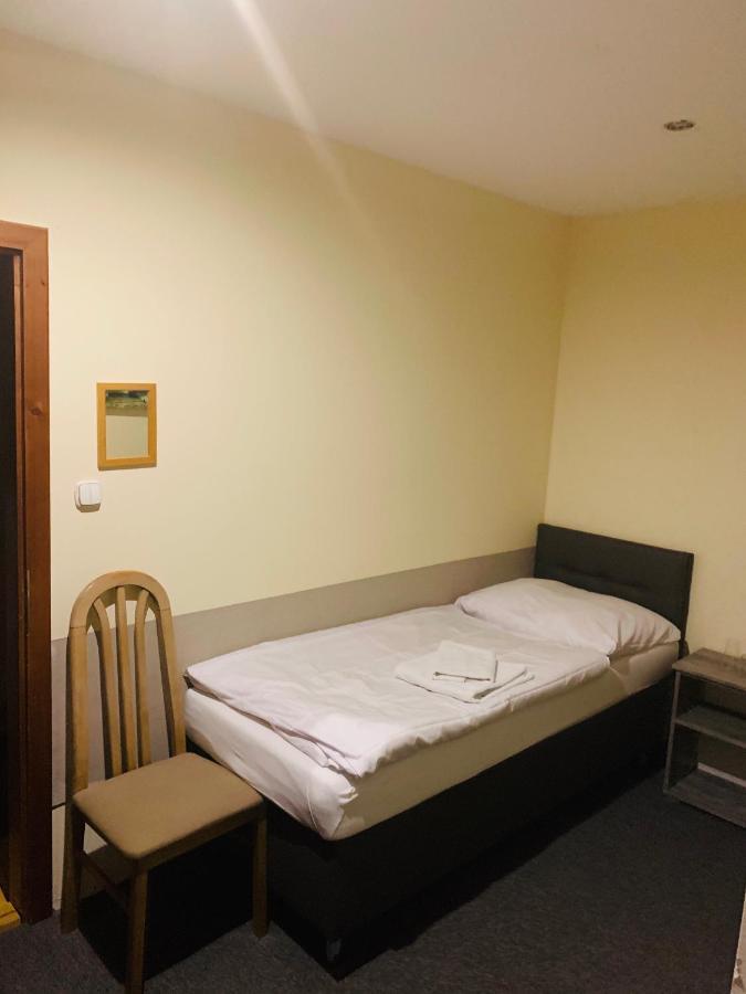NesvadyEder住宿加早餐旅馆 外观 照片