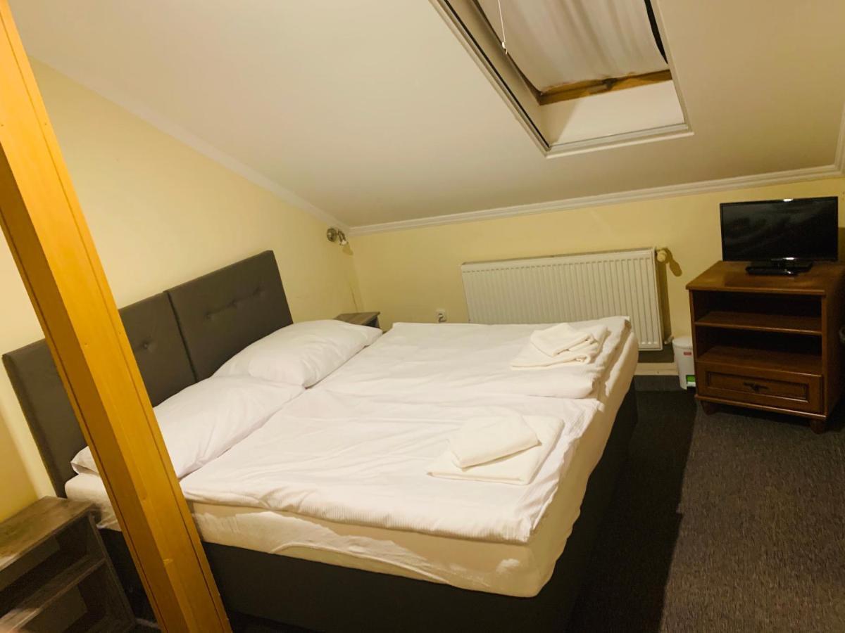 NesvadyEder住宿加早餐旅馆 外观 照片